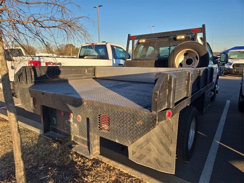 Used 2005 Ford F350 XLT image 3