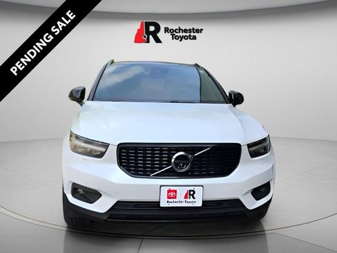 Used 2021 Volvo XC40 T5 R-Design w/ Advanced Package AWD/4WD image 2