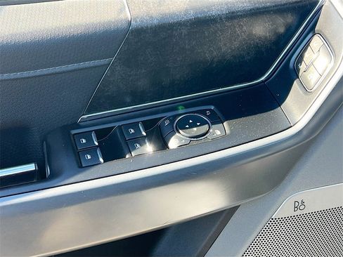 Used 2022 Ford F150 Lariat w/ Equipment Group 502A High image 18