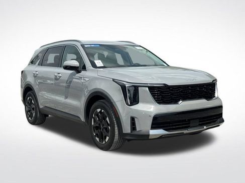 Used 2025 Kia Sorento S FWD image 9