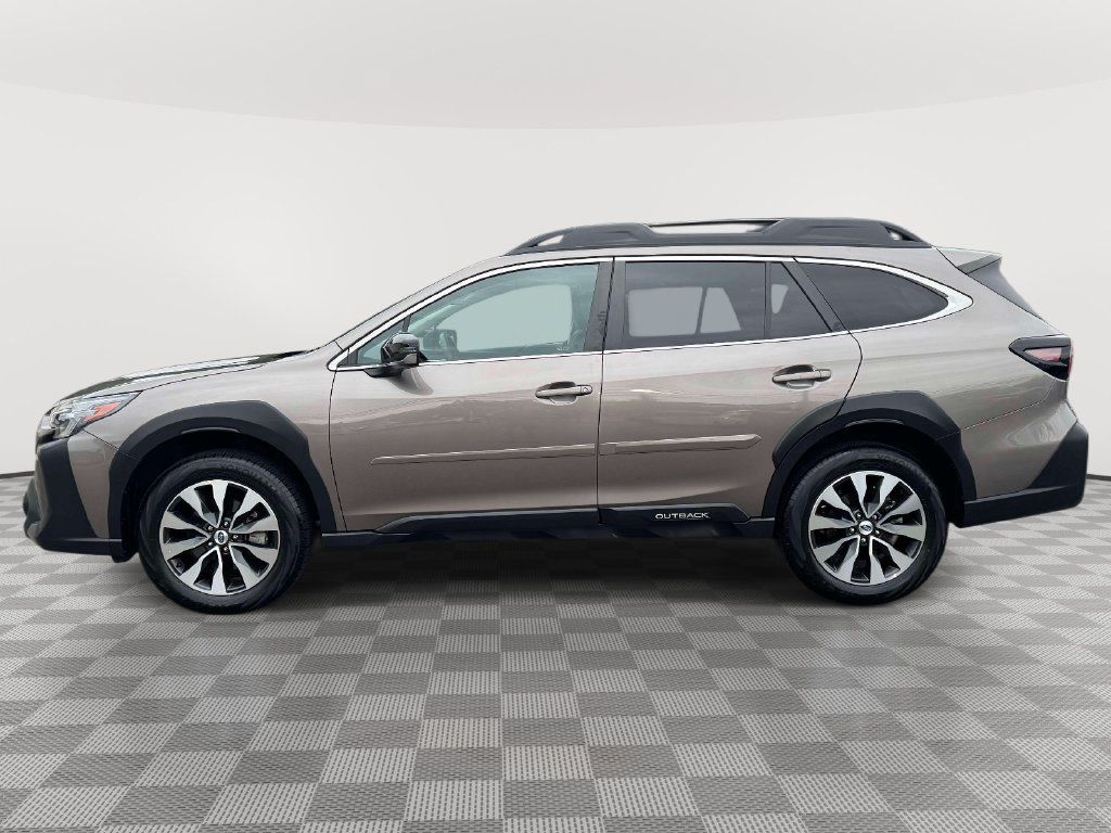 Used 2024 Subaru Outback Limited AWD/4WD image 5