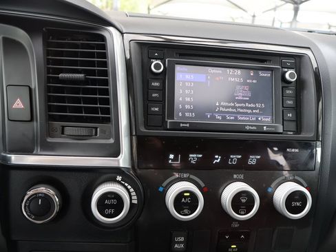 Used 2019 Toyota Sequoia SR5 AWD/4WD image 6