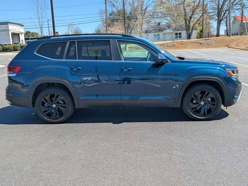 Certified 2022 Volkswagen Atlas SE AWD/4WD image 3