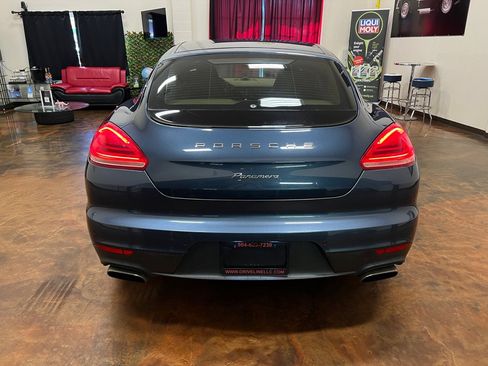 Used 2014 Porsche Panamera 4 image 8