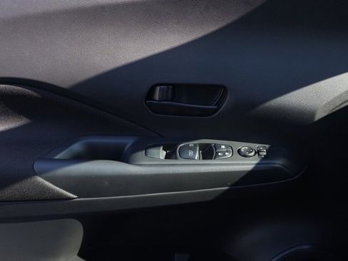 New 2025 Nissan Kicks Play S image 24