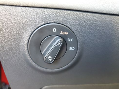 Used 2022 Volkswagen Taos SE w/ IQ.Drive SE Package image 22