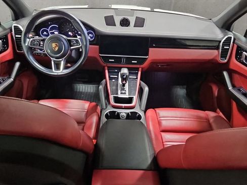 Used 2019 Porsche Cayenne AWD/4WD image 3