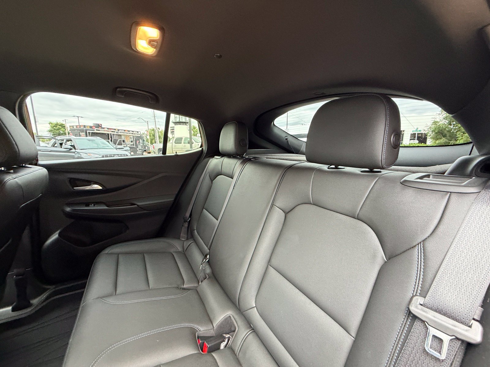 Used 2025 Buick Envista Sport Touring w/ Convenience I Package FWD image 5