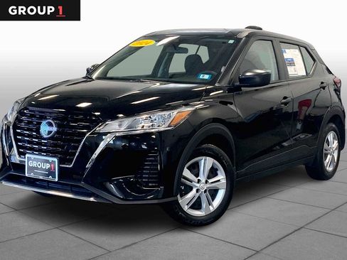 Used 2024 Nissan Kicks S image 1