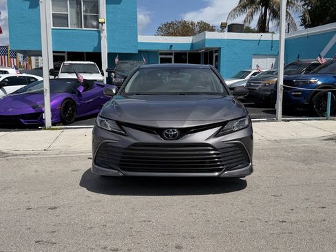 Used 2022 Toyota Camry LE FWD image 4