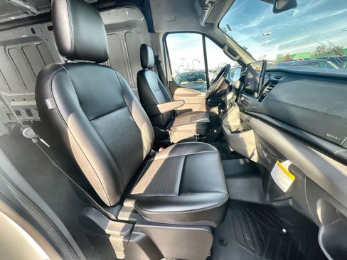 New 2026 Ford Transit 250 148 Medium Roof image 24