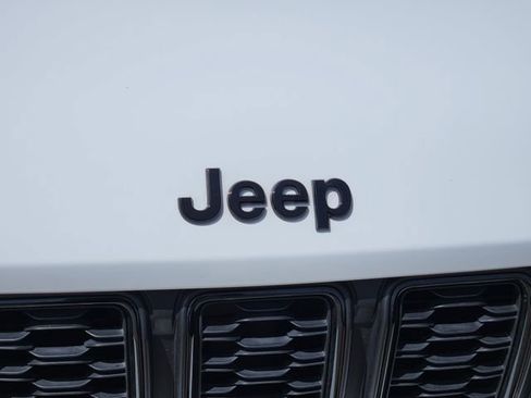 Certified 2025 Jeep Grand Cherokee L Altitude RWD image 11