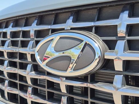New 2026 Hyundai Venue SEL FWD image 11