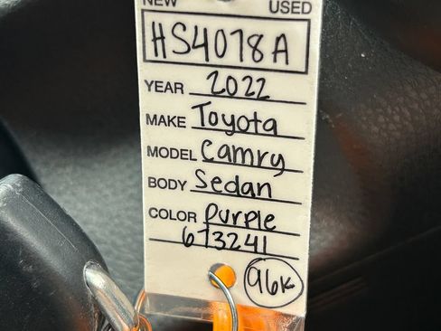 Used 2022 Toyota Camry SE FWD image 15