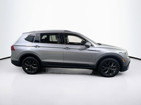 Used 2022 Volkswagen Tiguan SE image 4