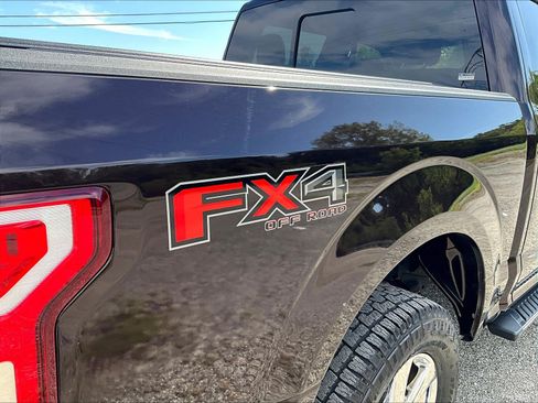 Used 2019 Ford F150 XLT w/ Equipment Group 302A Luxury AWD/4WD image 25
