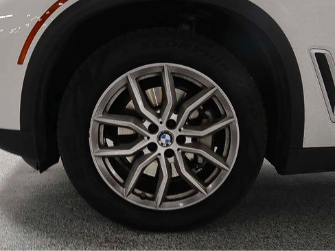 Used 2019 BMW X5 xDrive40i w/ Convenience Package image 5