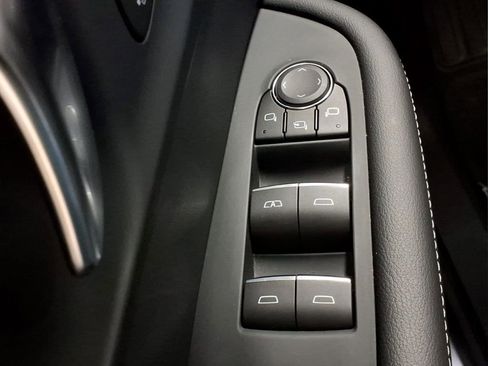 Used 2025 Buick Enclave Avenir w/ Super Cruise Package AWD/4WD image 16