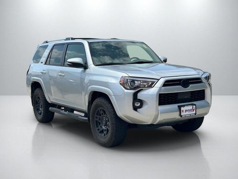 Used 2023 Toyota 4Runner SR5 Premium w/ Moonroof Package RWD image 3
