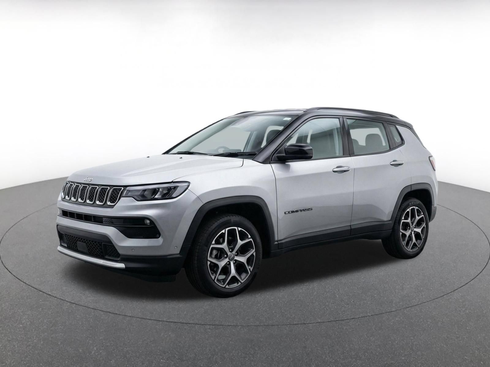 Used 2025 Jeep Compass Limited AWD/4WD image 3