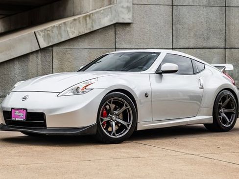 Used 2013 Nissan 370Z NISMO w/ Bose Pkg RWD image 33