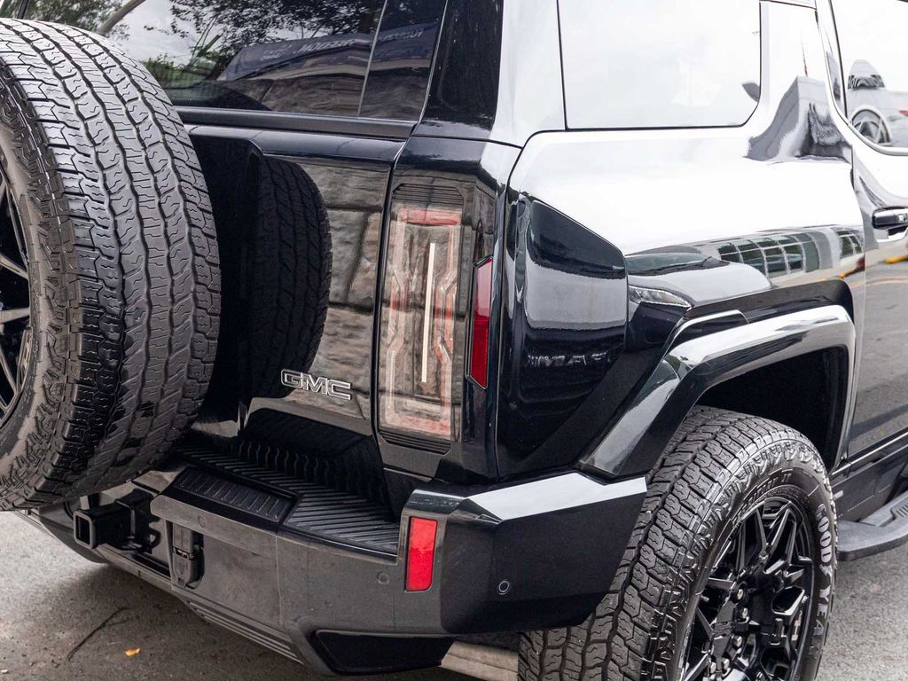 Used 2026 GMC Hummer EV SUV AWD/4WD image 40