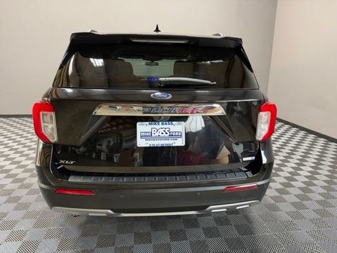 Used 2020 Ford Explorer XLT w/ Equipment Group 202A AWD/4WD image 10