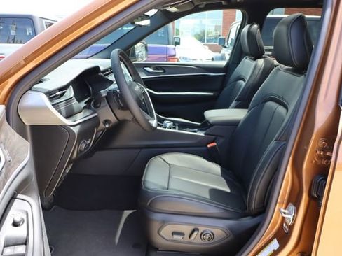New 2026 Jeep Grand Cherokee Limited AWD/4WD image 15