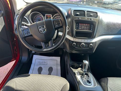Used 2015 Dodge Journey SXT w/ Flexible Seating Group image 12
