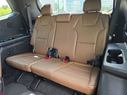 Used 2022 Kia Telluride SX w/ SX Prestige Package AWD/4WD image 11
