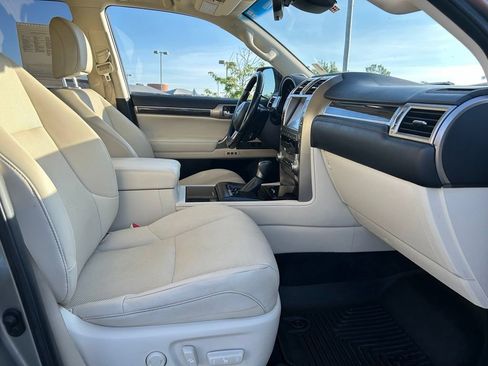 Used 2021 Lexus GX 460 Premium w/ Premium Package AWD/4WD image 31
