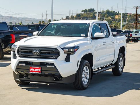 New 2026 Toyota Tacoma SR5 RWD image 3