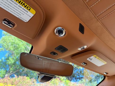 Used 2021 Aston Martin V8 Vantage Coupe RWD image 33