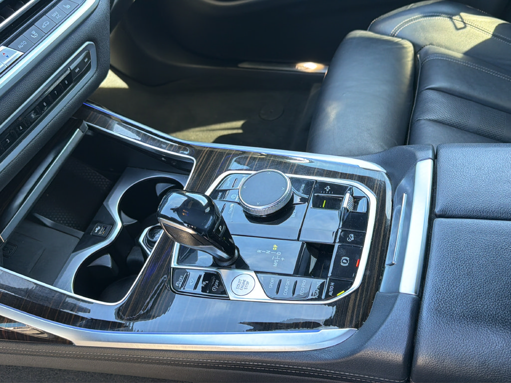 Used 2020 BMW X7 xDrive40i w/ M Sport Package AWD/4WD image 15