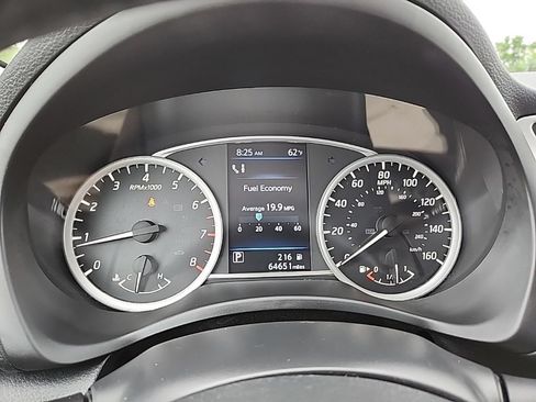 Used 2019 Nissan Sentra SR w/ Premium Package (SR) FWD image 13