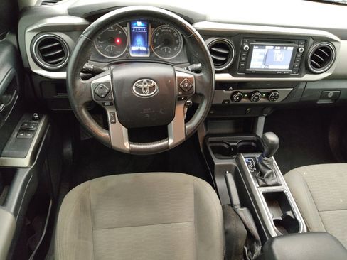 Used 2017 Toyota Tacoma SR5 w/ Tow Package RWD image 22