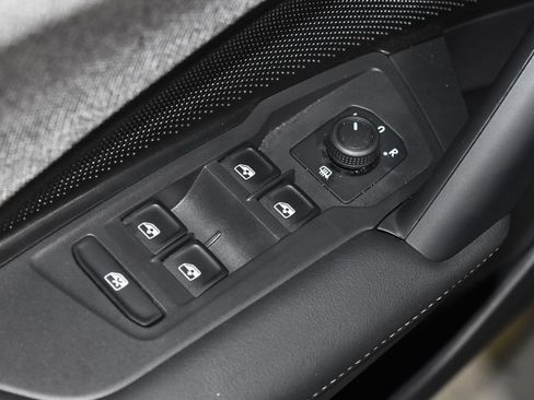Certified 2026 Volkswagen Tiguan S AWD/4WD image 5