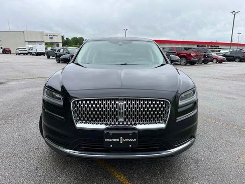 Used 2022 Lincoln Nautilus FWD w/ Premium Package image 9