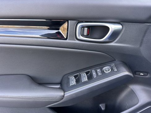 Used 2024 Honda Civic Touring image 10