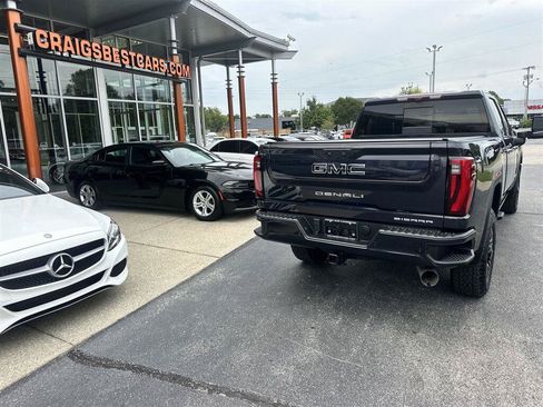 Used 2025 GMC Sierra 3500 Denali Ultimate AWD/4WD image 5