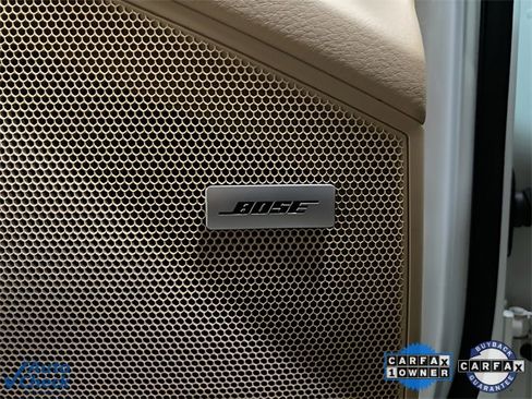 Used 2022 Porsche Cayenne w/ Premium Package image 29