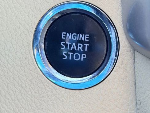 Used 2014 Toyota Highlander XLE image 36