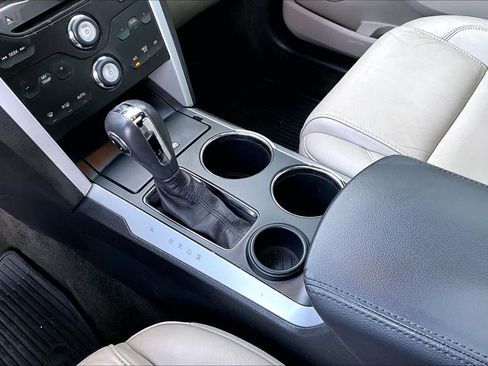 Used 2014 Ford Explorer XLT w/ Equipment Group 202A image 16