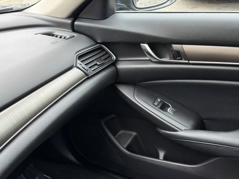 Used 2022 Honda Accord LX image 8