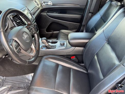 Used 2021 Jeep Grand Cherokee Limited AWD/4WD image 19