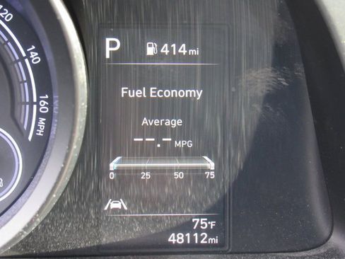 Used 2023 Hyundai Elantra Blue image 2