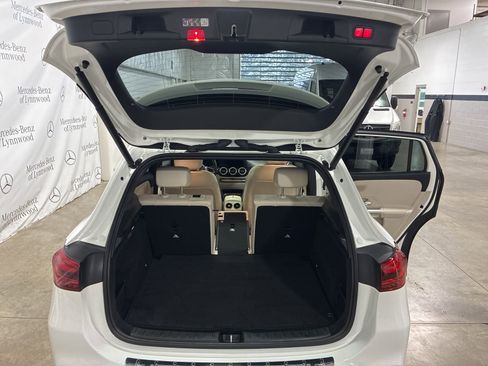 Used 2025 Mercedes-Benz GLA 250 4MATIC image 25