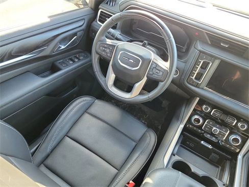 Used 2024 GMC Yukon Denali w/ Advanced Technology Package image 15