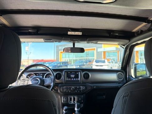 Used 2021 Jeep Wrangler Sport S image 19