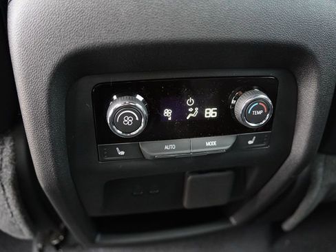 New 2026 Chevrolet Traverse High Country image 13